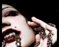 vampire-with-the-chain-in-lips.jpg
